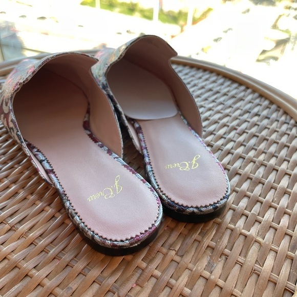 J.Crew Holiday Metallic Red and Silver Marina Slide Flat Mules Jacquard Size 9 - Picture 4 of 5